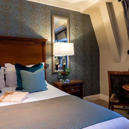 International Готель Кілларні